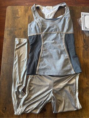 PH8 Gray and Black Athletic Leggings & Tank Set